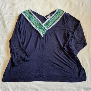Chico's women's size 3 or XL navy blue floral trim V neck 3/4 sleeve shirt EUC